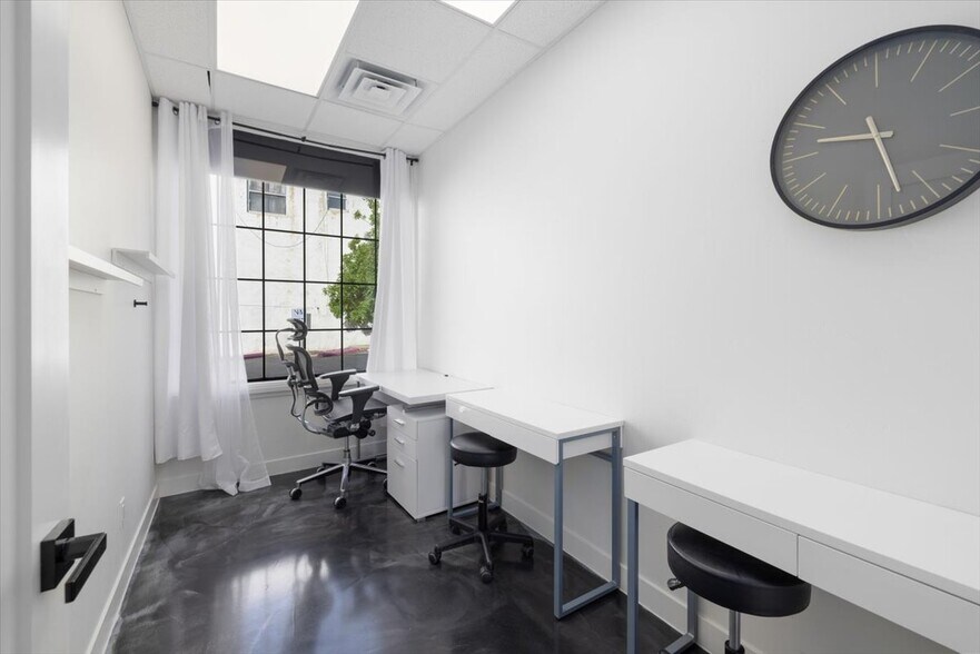 More Photos Of 204 S Durbin St, Casper Flex For Lease