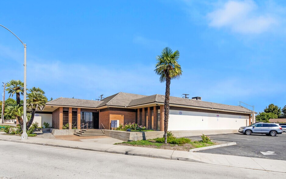More Photos Of 1890 N Garey Ave, Pomona Medical For Lease