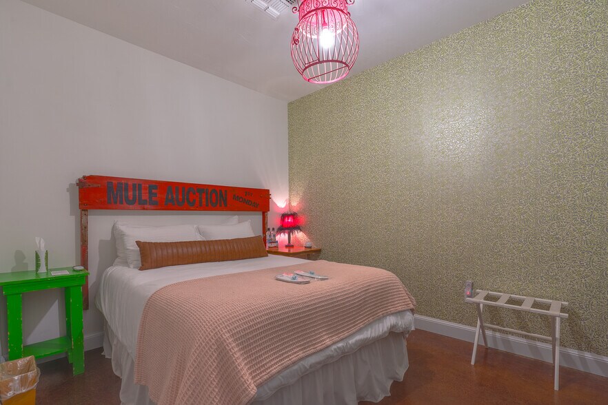 More Photos Of 221 W Main St, Tishomingo Hotel For Sale