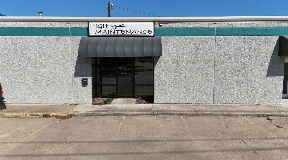 More Photos Of 1557 E Broad St, Mansfield Loft Creative Space For Lease