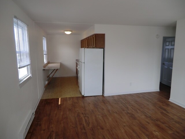 More Photos Of 1039 Sheridan Rd, Winthrop Harbor Apartments For Sale