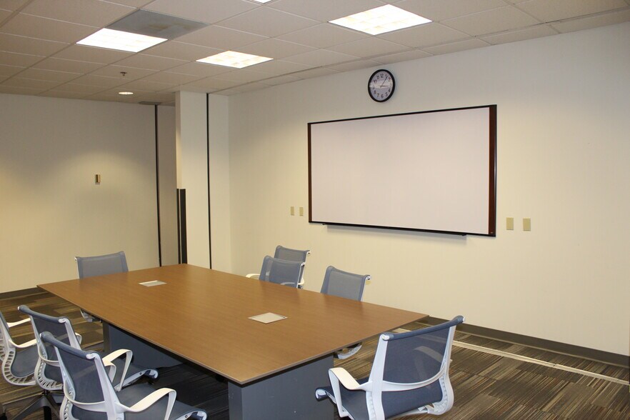 More Photos Of 1041 E Butler Rd, Greenville Office For Lease