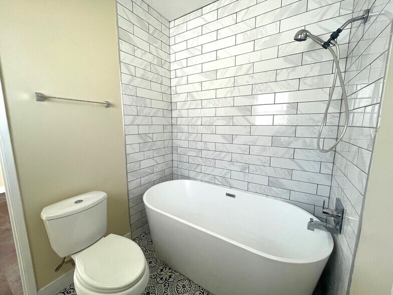 More Photos Of 531 N Virginia Ct, Long Beach Apartments For Sale