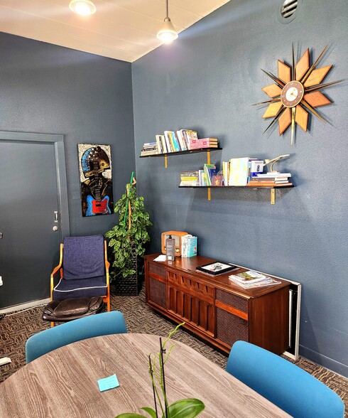 More Photos Of 1 Sherman Ter, Madison Storefront Retail Office For Sale