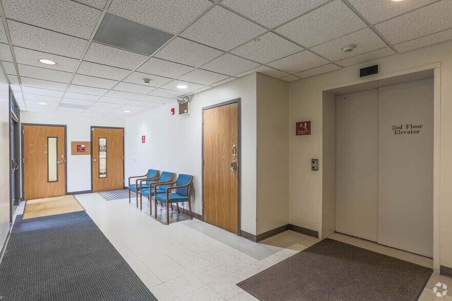 More Photos Of 20 Highland Park Dr, Uniontown Medical For Sale