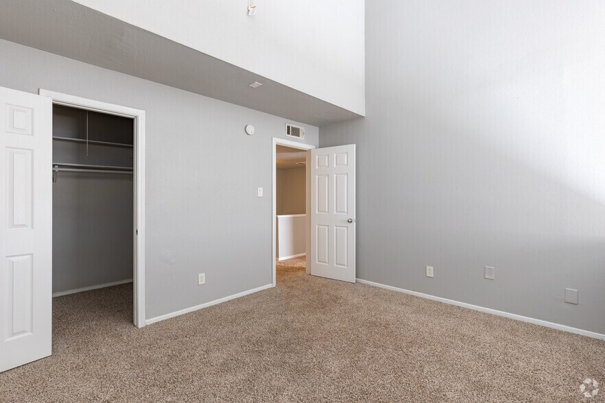 More Photos Of 311 Gladstell St, Conroe Apartments For Sale