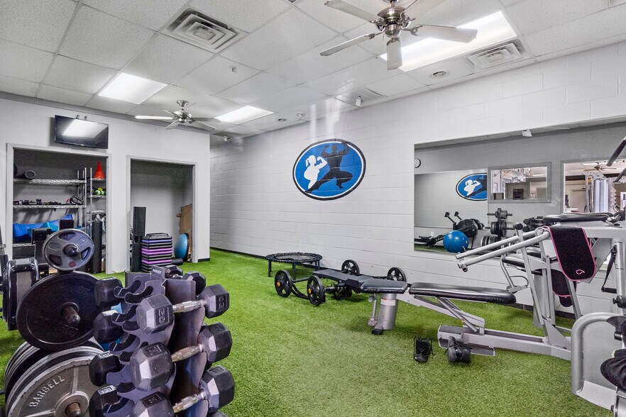 More Photos Of 118 Shenandoah Dr, The Woodlands Freestanding For Sale