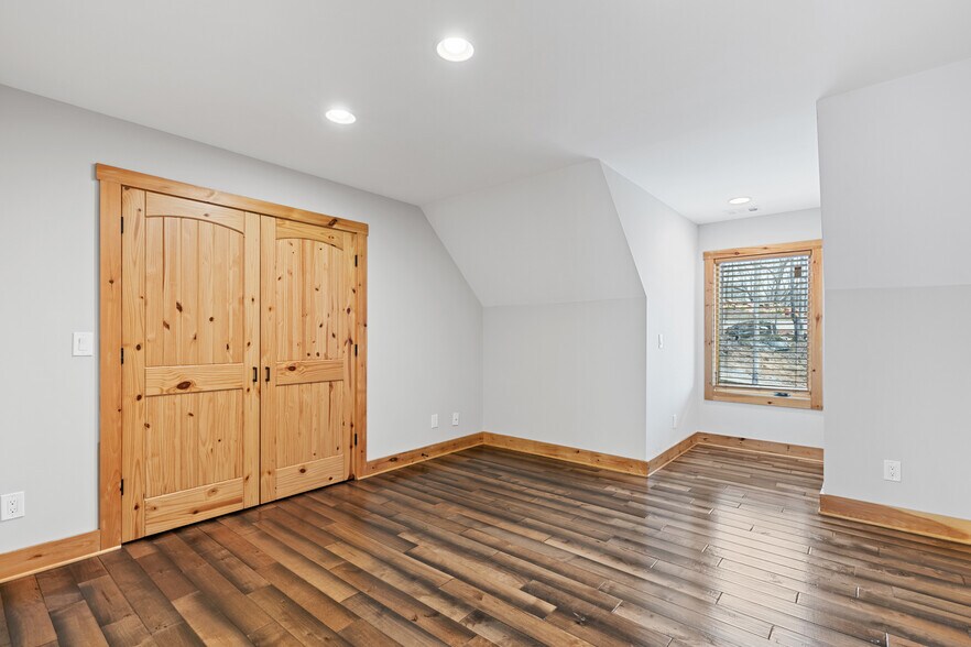 More Photos Of 5735 Archer Ave, Cumming Apartments For Sale