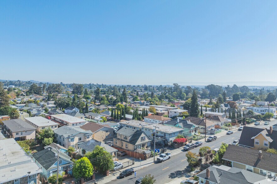 More Photos Of 3142 Coolidge Ave, Oakland Apartments For Sale