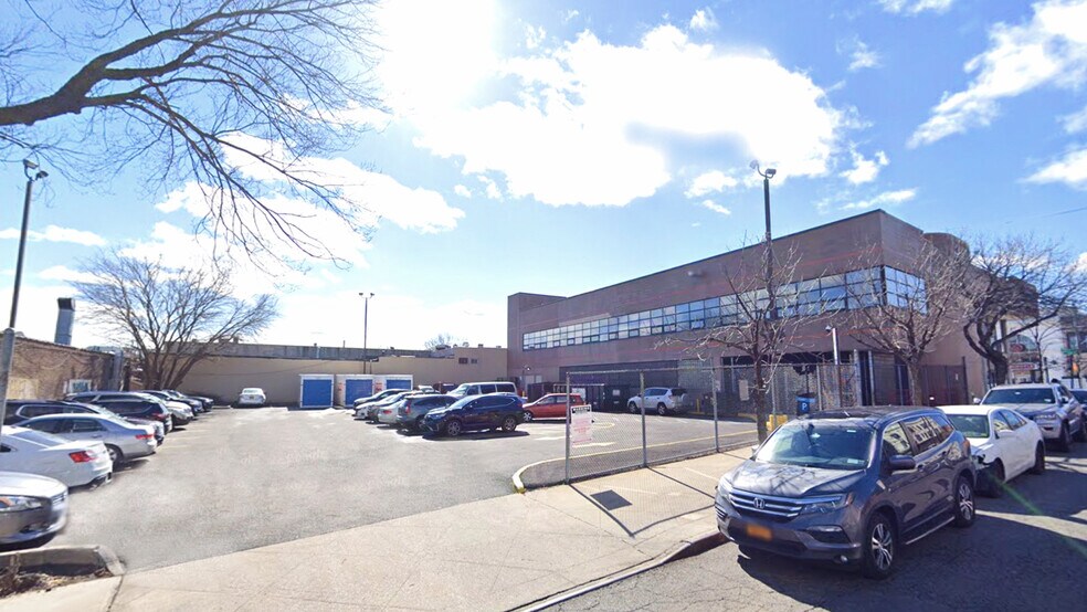 More Photos Of 55 Westchester Sq, Bronx Drugstore For Lease