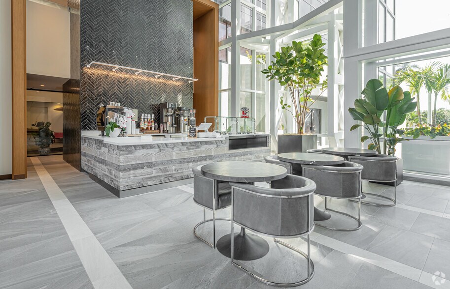 More Photos Of 515 N Flagler Dr, West Palm Beach Coworking Space