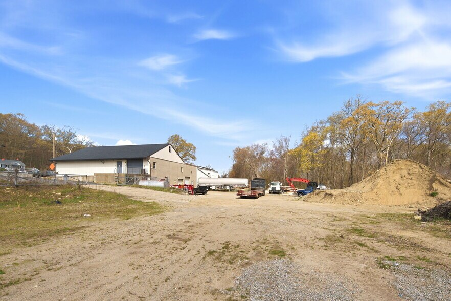 More Photos Of , North Smithfield Unknown For Sale