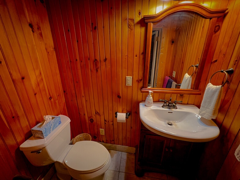 More Photos Of 7 Depot St, Long Eddy Hotel For Sale