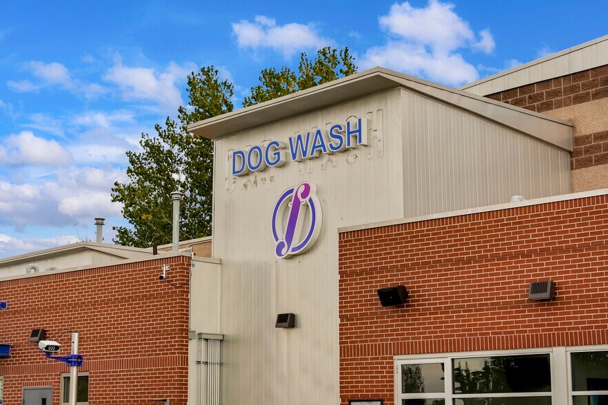 More Photos Of 5384 S Parker Rd, Aurora Carwash For Sale
