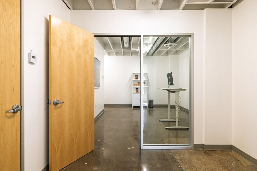 More Photos Of 3400 Susan St, Santa Ana Manufacturing For Lease