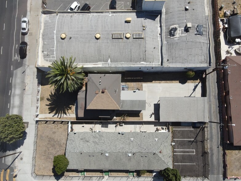 More Photos Of 10505 S Vermont Ave, Los Angeles Shelter For Sale