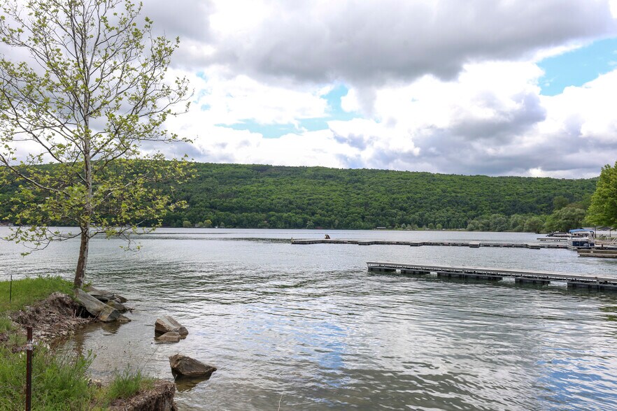 More Photos Of 24 Water St, Hammondsport Hotel For Sale