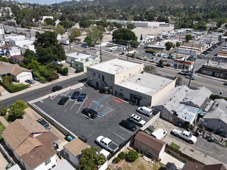 More Photos Of 8115 Foothill Blvd, Sunland Storefront Retail Office For Sale