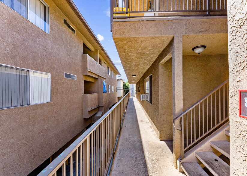 More Photos Of 1071-1075 Junipero Ave, Long Beach Apartments For Sale