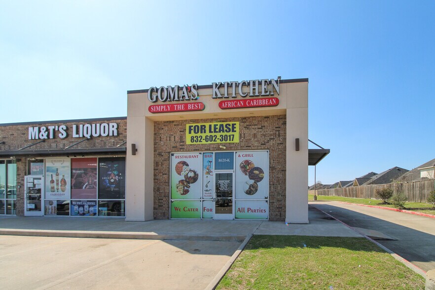 More Photos Of 8620 Grand Mission Blvd, Richmond Storefront For Lease