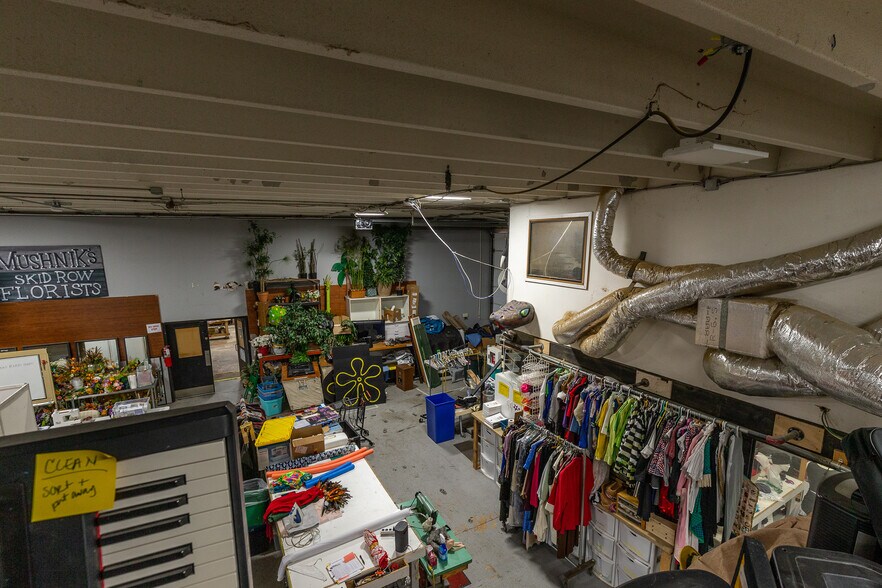 More Photos Of 2169 10th St, Sarasota Warehouse For Sale