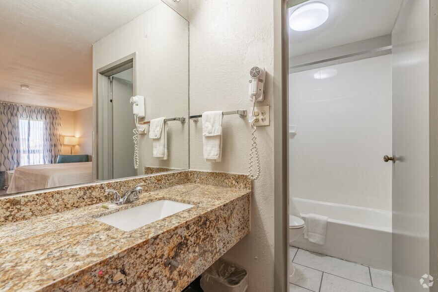 More Photos Of 2701 Highway 82 E, Greenville Hotel For Sale