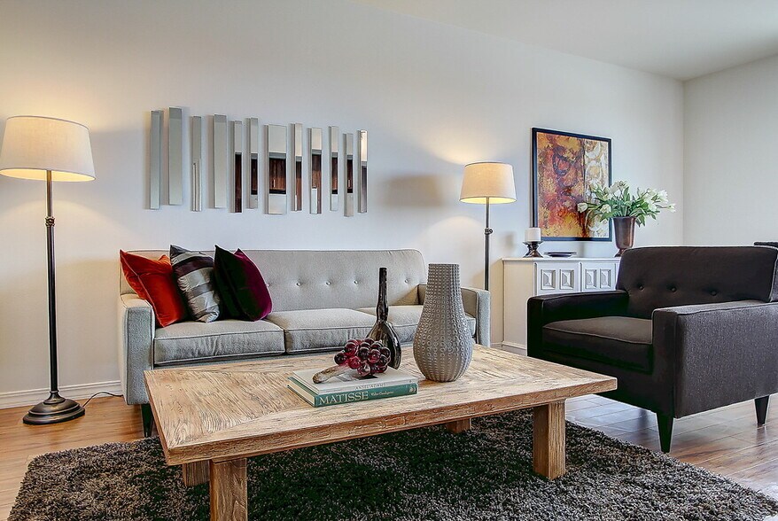 More Photos Of 12345 NE 115TH Pl, Kirkland Apartments For Lease