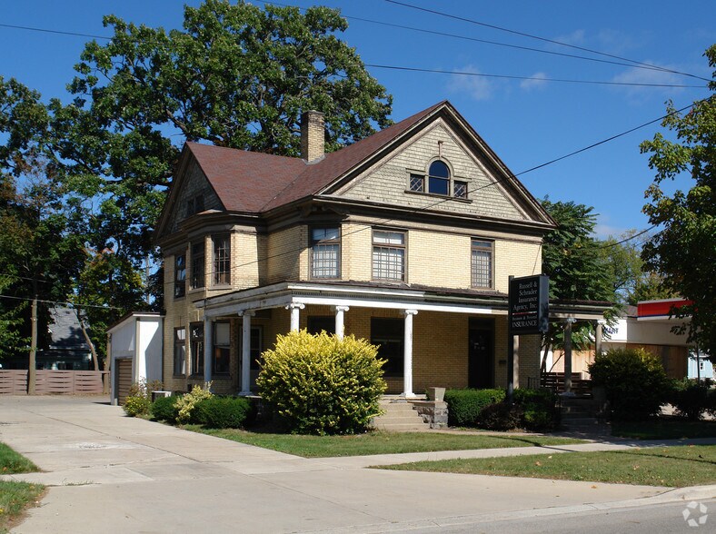 More Photos Of 219 E Lawrence Ave, Charlotte Office For Sale