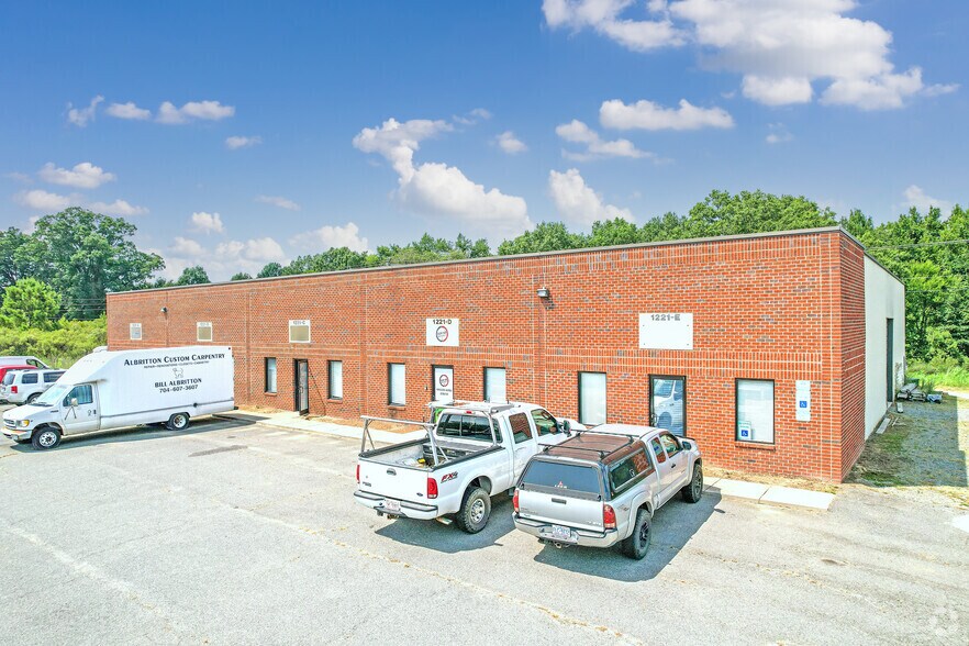 Primary Photo Of 1221 Technology Dr, Indian Trail Light Distribution For Lease