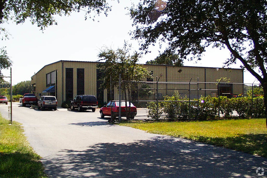 Primary Photo Of 360 E Landstreet Rd, Orlando Warehouse For Sale