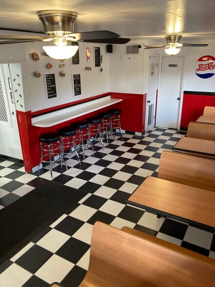 More Photos Of 1401 N Highway 20, Cannon Falls Fast Food For Sale