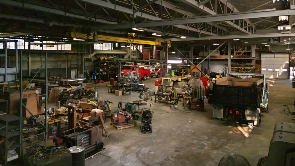 More Photos Of 137 Providence St, Putnam Warehouse For Sale