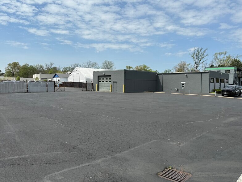 More Photos Of 4453 Sycamore Rd, Cincinnati Service For Lease