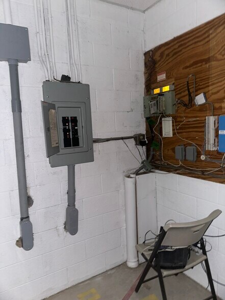 More Photos Of 229 S Olive Ave, Rialto Warehouse For Sale