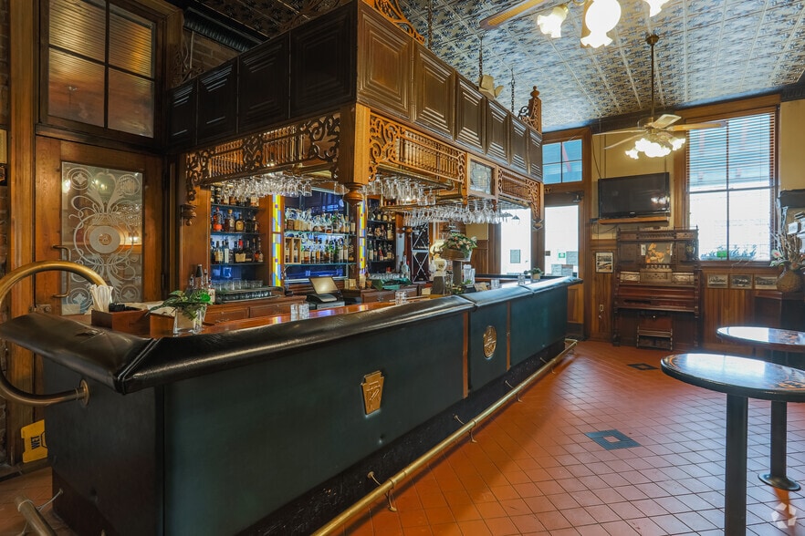 More Photos Of 325 McKinley Ave, Latrobe Restaurant For Sale