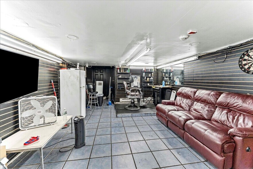 More Photos Of , Philadelphia General Retail For Sale