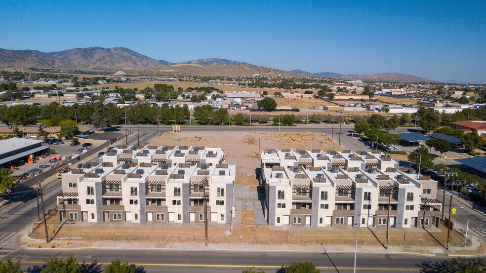 More Photos Of 38225 9th Street East, Palmdale Apartments For Sale