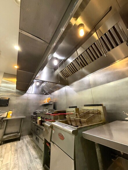 More Photos Of 36 W Pine Ave, Eastpoint Restaurant For Sale