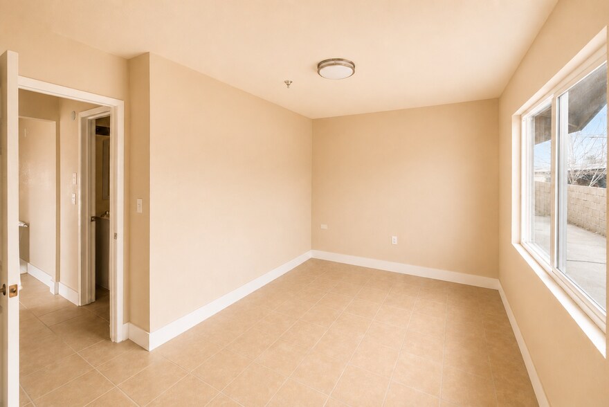 More Photos Of 16012-16020 Juniper St, Hesperia Assisted Living For Lease