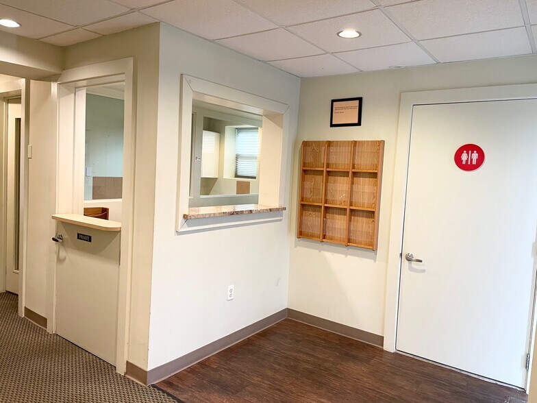 More Photos Of 213-44 40th Ave, Bayside Office For Sale