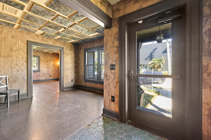 More Photos Of , Tampa General Retail For Sale