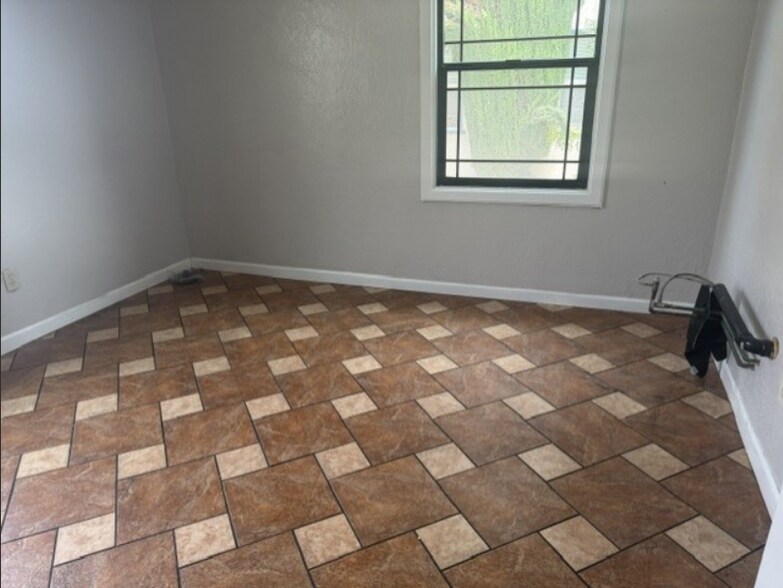 More Photos Of 1003 A St, Tracy Freestanding For Sale