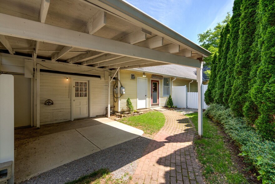 More Photos Of 9430 Main Ave, Cincinnati General Retail For Sale