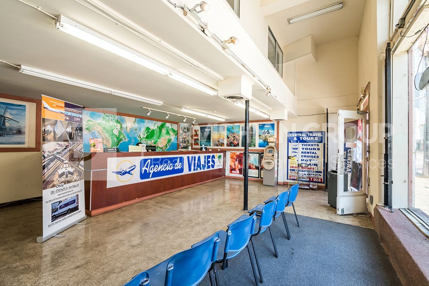More Photos Of 302 W 4th St, Santa Ana Storefront Retail Office For Sale