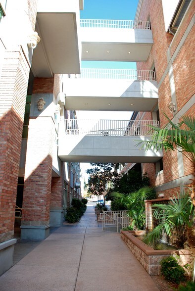 More Photos Of 20 N Main St, St George Office Residential For Lease