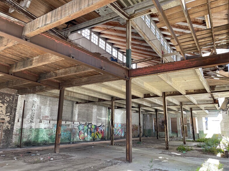 More Photos Of 232 Lafayette St, Baton Rouge General Retail For Sale