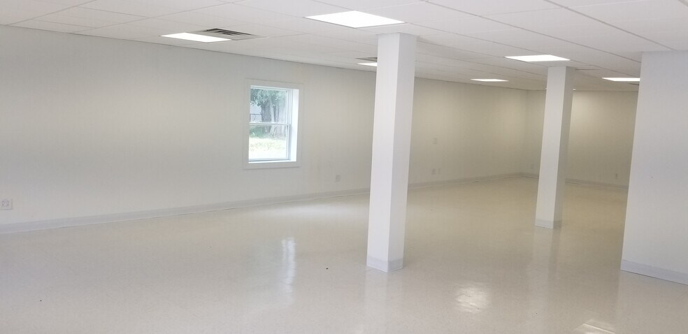 More Photos Of 1257 E Broadway St, Bradley Industrial For Lease