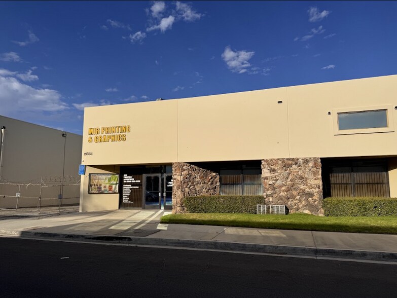More Photos Of 21333 Deering Ct, Canoga Park Distribution For Sale