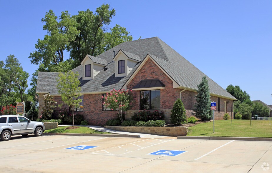 More Photos Of 1448 N Mustang Rd, Mustang Office For Lease