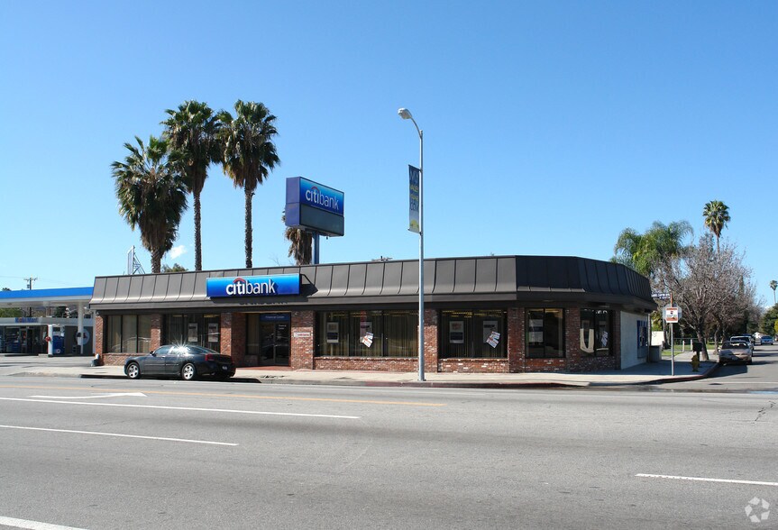 More Photos Of 4821 Laurel Canyon Blvd, Valley Village Bank For Sale